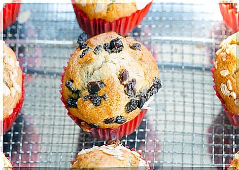 Muffins are great summer snacks for kids.