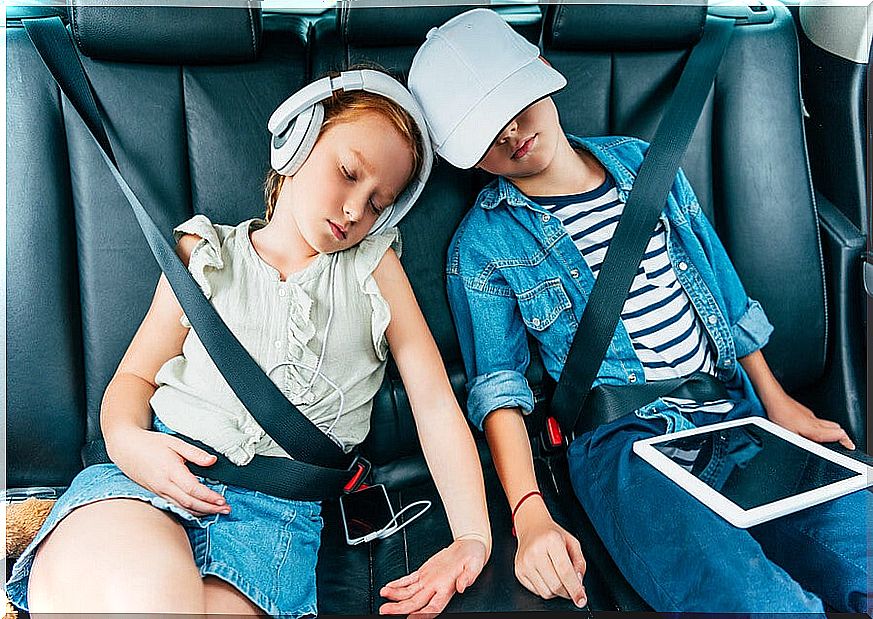 With these tips for getting kids to sleep well on travel, your routine won't be greatly disrupted when you leave home for a few days.