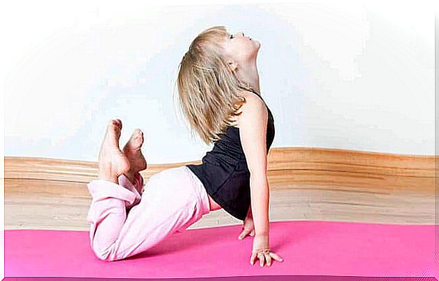 girl-doing-yoga