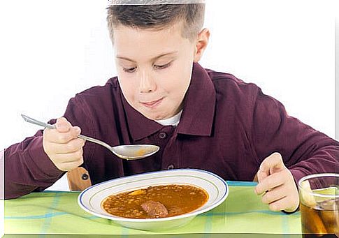 Legumes, like lentils, are also foods to increase the defenses of children.