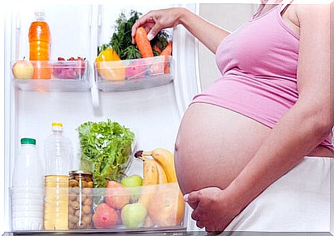 Snacks for the third trimester of pregnancy should incorporate vegetables and healthy foods.