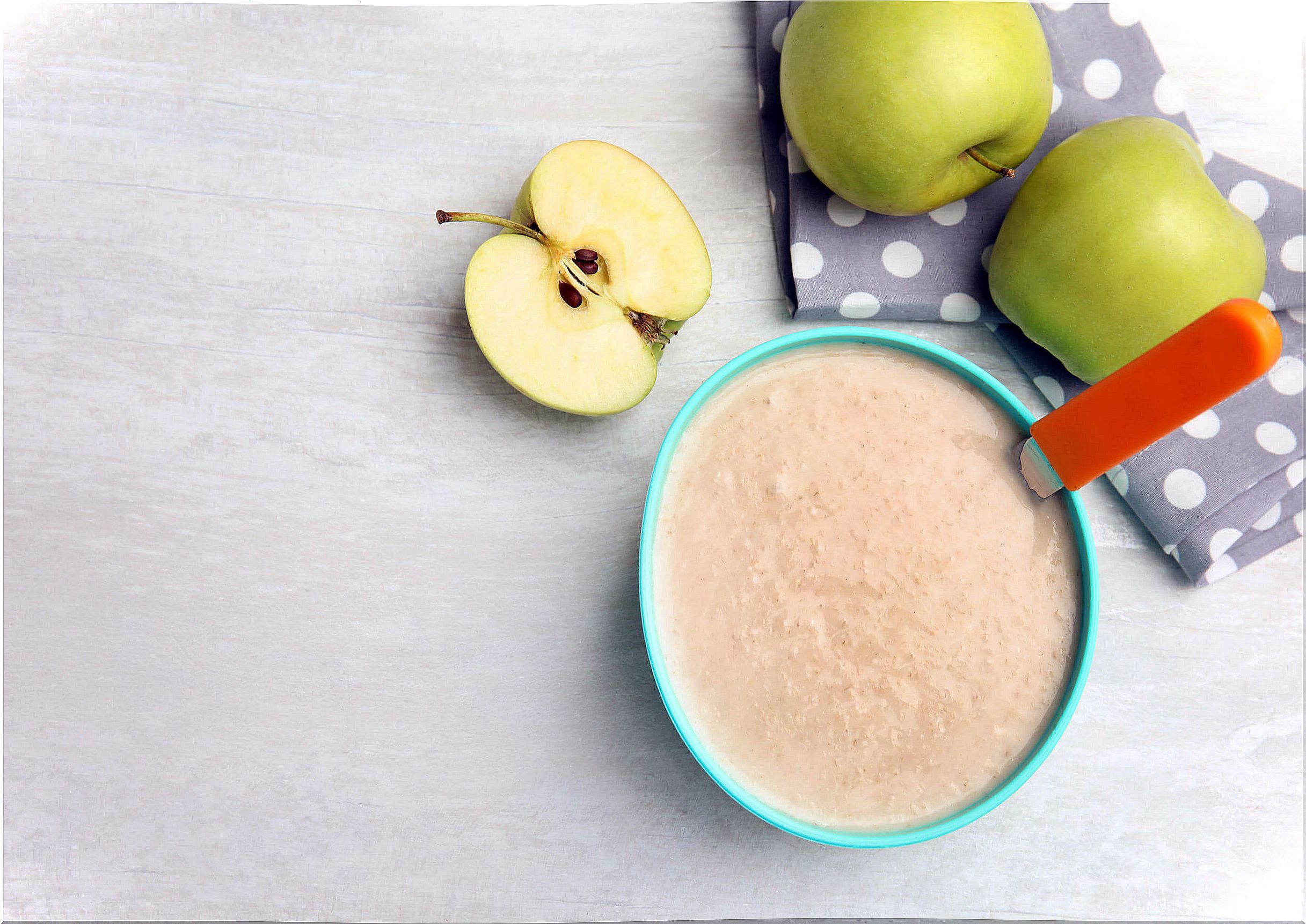 Cereal and apple porridge.