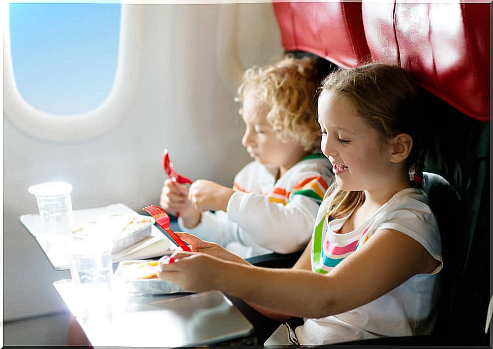 On vacation: legality of flights with children