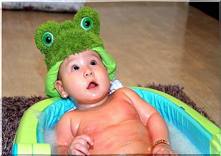 Tips for bathing your baby for the first time