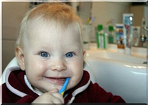 When and how to start brushing your baby's teeth