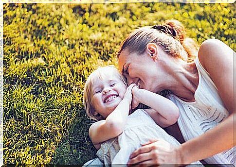 mother-with-daughter-grass